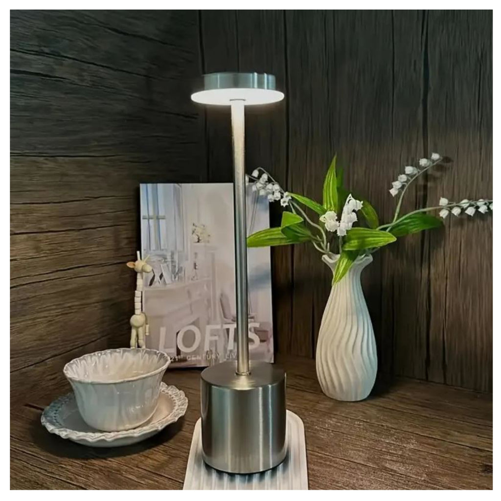 Lámpara de mesa LED touch — fotografía del proveedor